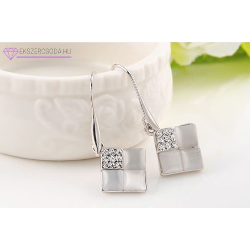 Fehér álmodozás fülbevaló