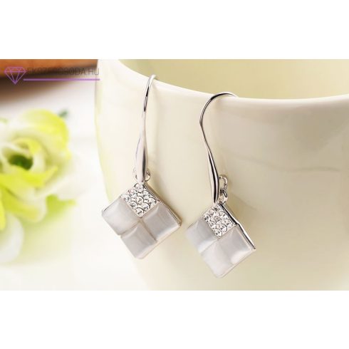 Fehér álmodozás fülbevaló